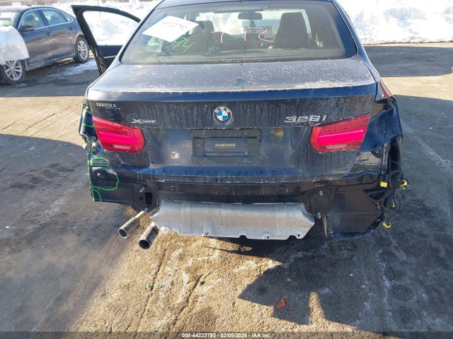 44322792 :رقم المزاد ، WBA8E3G57GNU01675 vin ، 2016 Bmw 328i Xdrive مزاد بيع