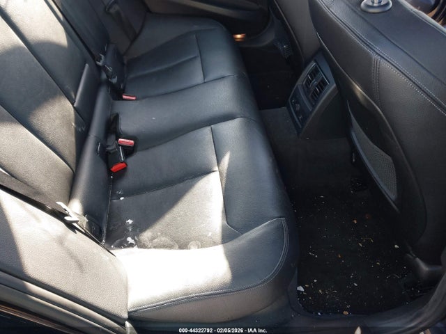 44322792 :رقم المزاد ، WBA8E3G57GNU01675 vin ، 2016 Bmw 328i Xdrive مزاد بيع