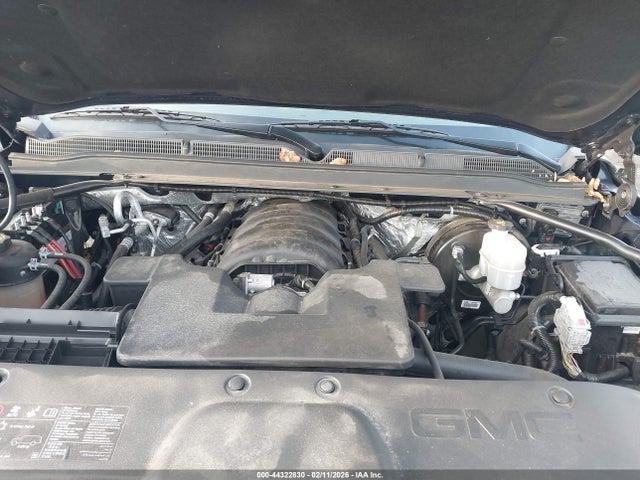 1GKS2CKJ0JR323878 GMC YUKON DENALI