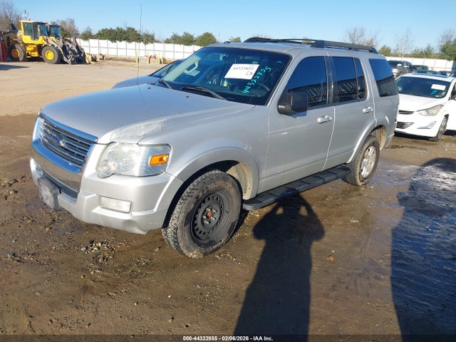 2010 FORD EXPLORER 1FMEU6DE9AUB07864 Photo 1