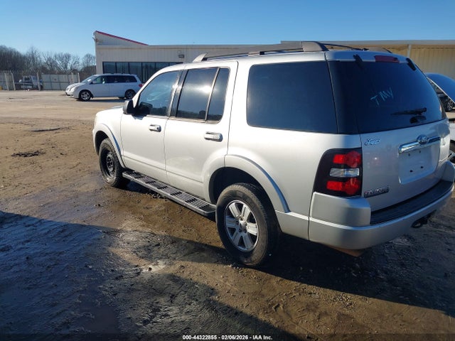 2010 FORD EXPLORER 1FMEU6DE9AUB07864 Photo 2