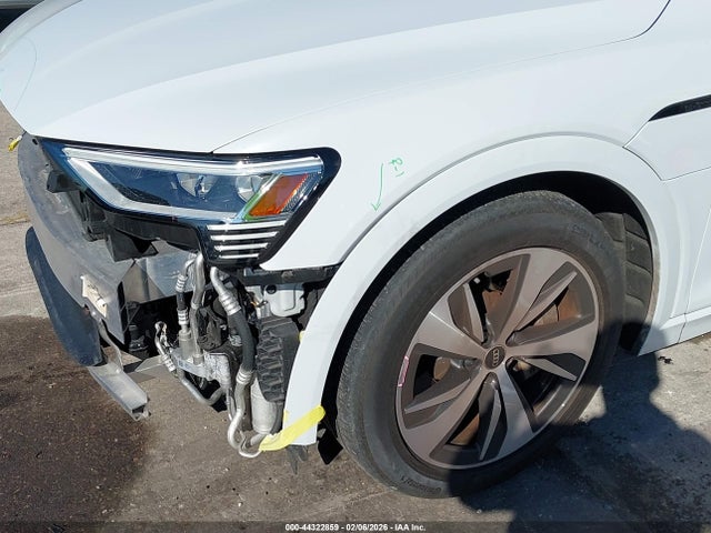 WA1CAAGE3RB017078 Audi Q8 E-tron S Line Premium Plus Quattro