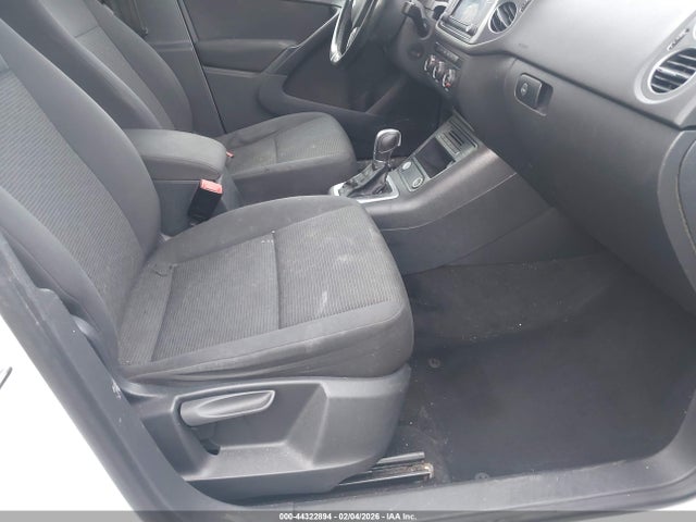 Продаж на аукціоні авто 2017 Volkswagen Tiguan, vin: WVGAV7AX6HK042419, номер лоту: 44322894