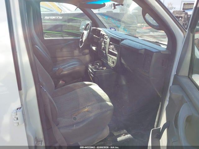 2013 CHEVROLET EXPRESS 2500 1GCWGFCAXD1115606 Photo 4