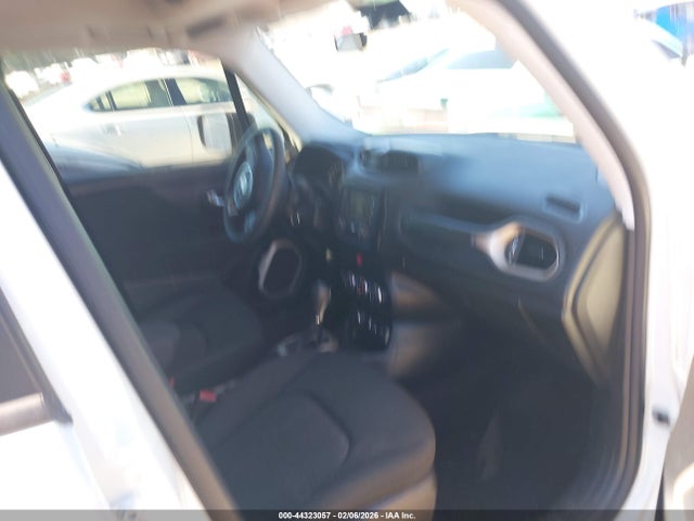 Продаж на аукціоні авто 2015 Jeep Renegade Sport, vin: ZACCJBAT7FPB80479, номер лоту: 44323057