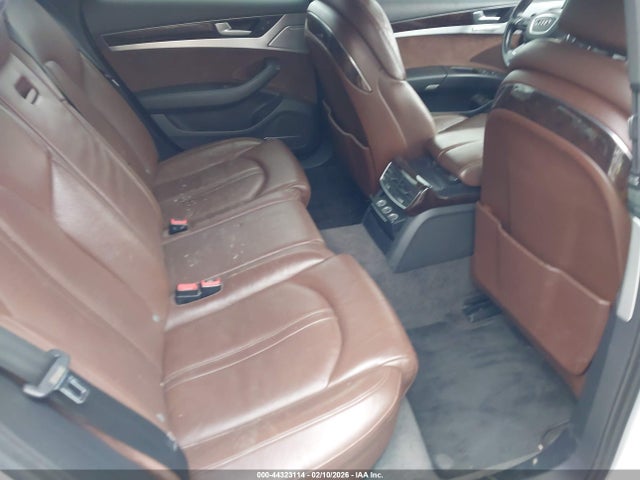 44323114 :رقم المزاد ، WAUJGAFD8FN020005 vin ، 2015 Audi A8 3.0t مزاد بيع