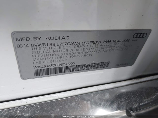 44323114 :رقم المزاد ، WAUJGAFD8FN020005 vin ، 2015 Audi A8 3.0t مزاد بيع