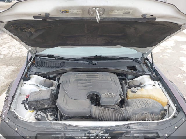 Продажа на аукционе авто 2016 Chrysler 300 Limited, vin: 2C3CCAAG5GH321046, номер лота: 44323144