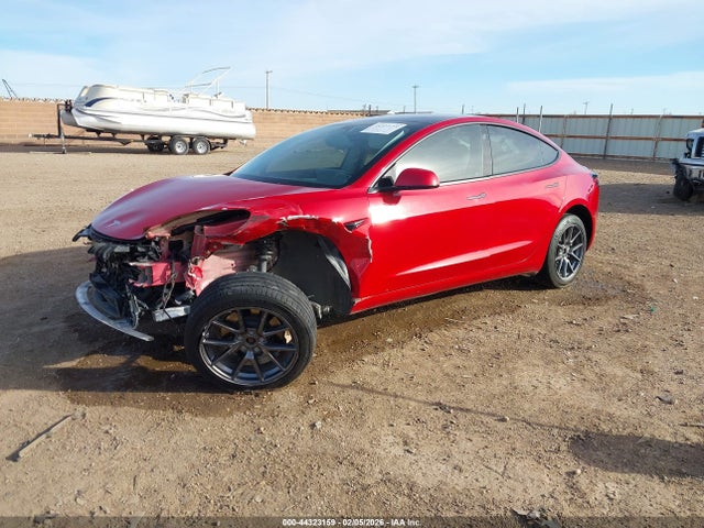 2022 Tesla Model 3 Long Range Dual Motor All-wheel Drive მანქანა იყიდება აუქციონზე, vin: 5YJ3E1EB3NF199441, აუქციონის ნომერი: 44323159