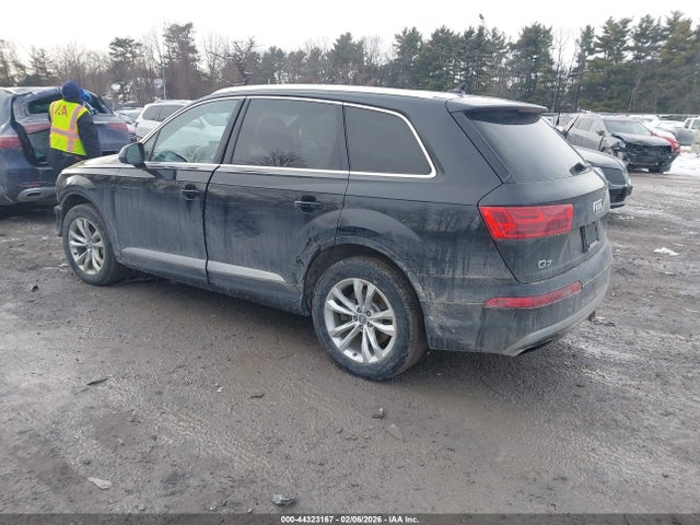 2017 AUDI Q7 WA1LAAF77HD003206 Photo 2