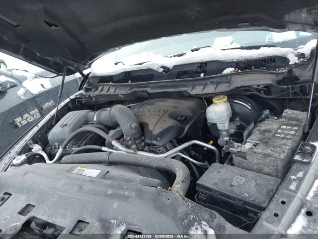 44323198 :رقم المزاد ، 1C6RR7FT2JS193014 vin ، 2018 Ram 1500 مزاد بيع