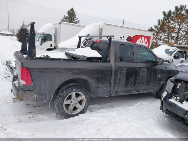 44323198 :رقم المزاد ، 1C6RR7FT2JS193014 vin ، 2018 Ram 1500 مزاد بيع