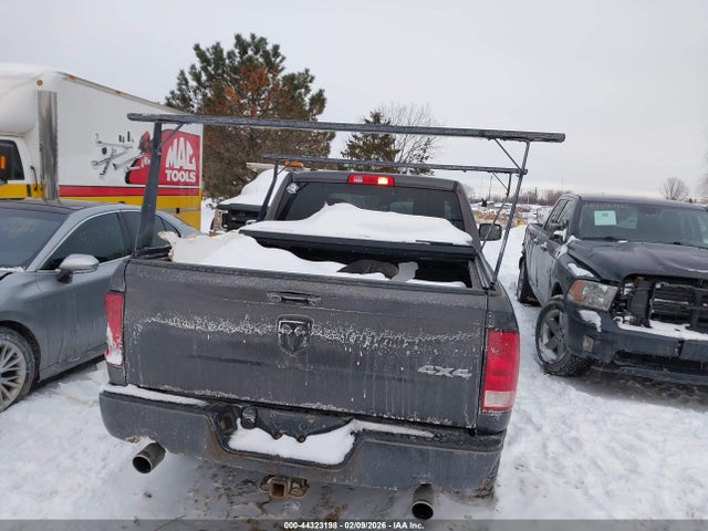 44323198 :رقم المزاد ، 1C6RR7FT2JS193014 vin ، 2018 Ram 1500 مزاد بيع