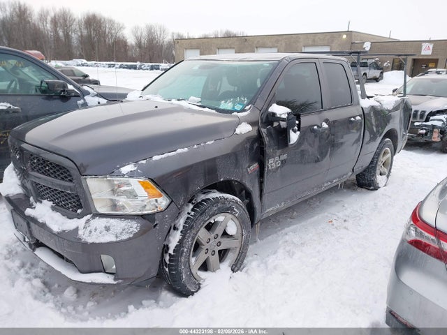44323198 :رقم المزاد ، 1C6RR7FT2JS193014 vin ، 2018 Ram 1500 مزاد بيع