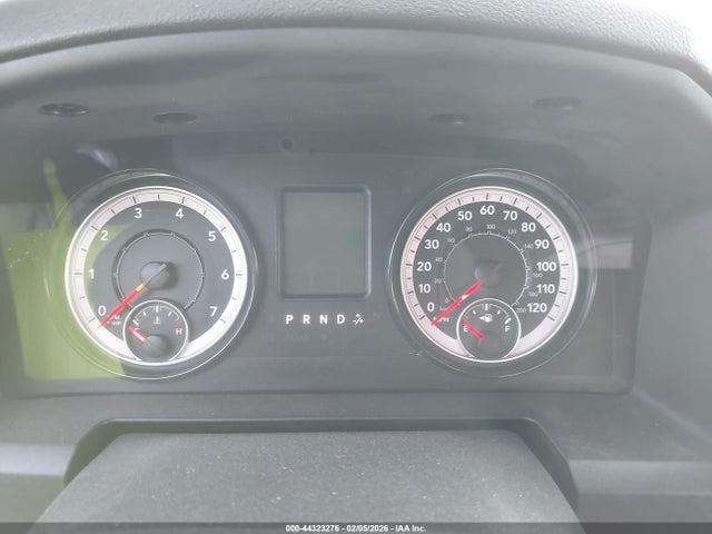 44323276 :رقم المزاد ، 1C6RR7GT3NS150354 vin ، 2022 Ram 1500 Classic Warlock  4x4 6'4 Box مزاد بيع