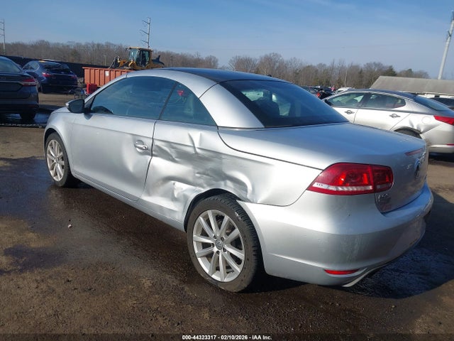 Продажа на аукционе авто 2013 Volkswagen Eos Komfort, vin: WVWBW8AH5DV001003, номер лота: 44323317