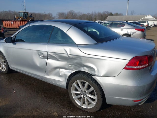 Продажа на аукционе авто 2013 Volkswagen Eos Komfort, vin: WVWBW8AH5DV001003, номер лота: 44323317