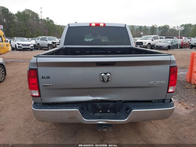 44323318 :رقم المزاد ، 1C6RR7LG5NS241165 vin ، 2022 Ram 1500 Classic Slt مزاد بيع