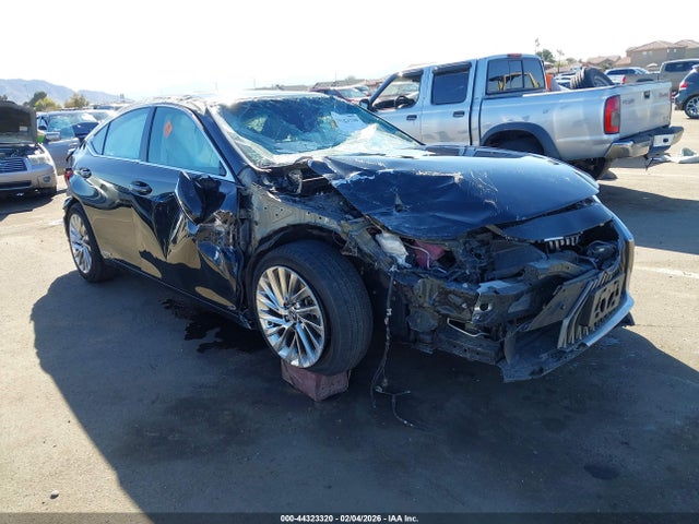 2020 Lexus Es 300h Luxury მანქანა იყიდება აუქციონზე, vin: 58AE21B15LU010407, აუქციონის ნომერი: 44323320