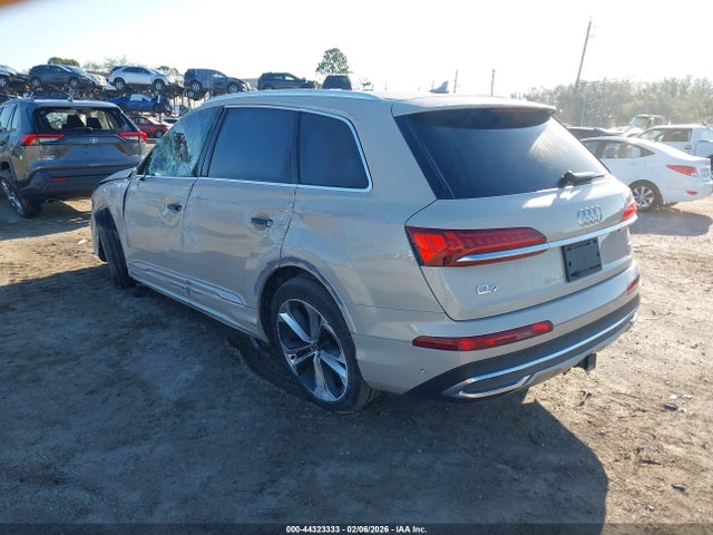 2021 AUDI Q7 WA1VXAF72MD036096 Photo 2
