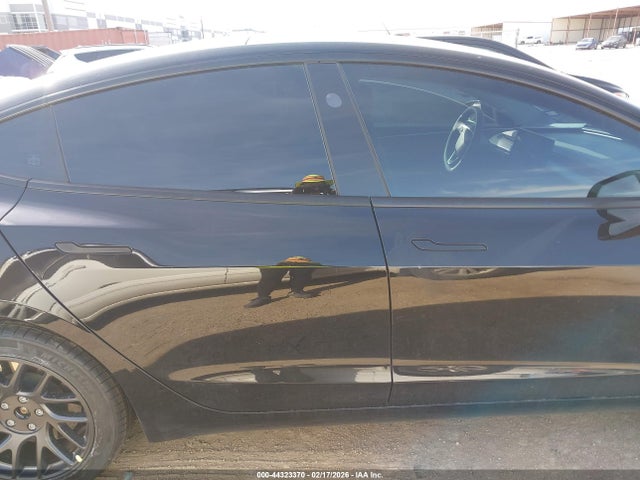 2025 Tesla Model 3 Long Range Rear-wheel Drive/standard Rear-wheel Drive მანქანა იყიდება აუქციონზე, vin: 5YJ3E1EA3SF035867, აუქციონის ნომერი: 44323370