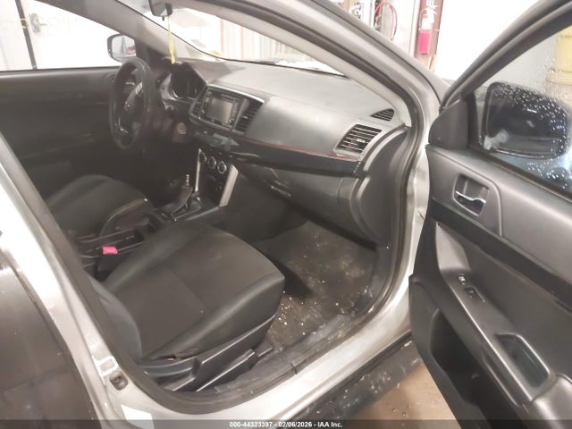 2017 MITSUBISHI LANCER JA32U2FU0HU002966 Photo 4