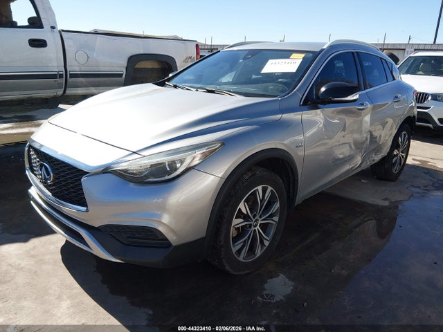 2018 INFINITI QX30 SJKCH5CR5JA059633 Photo 1