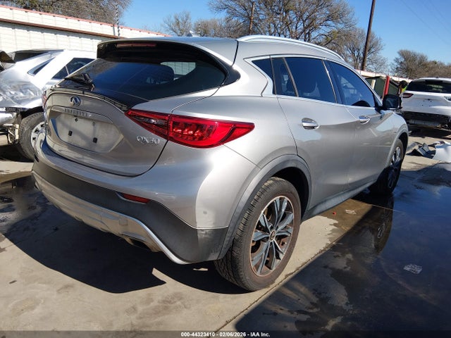 2018 INFINITI QX30 SJKCH5CR5JA059633 Photo 3