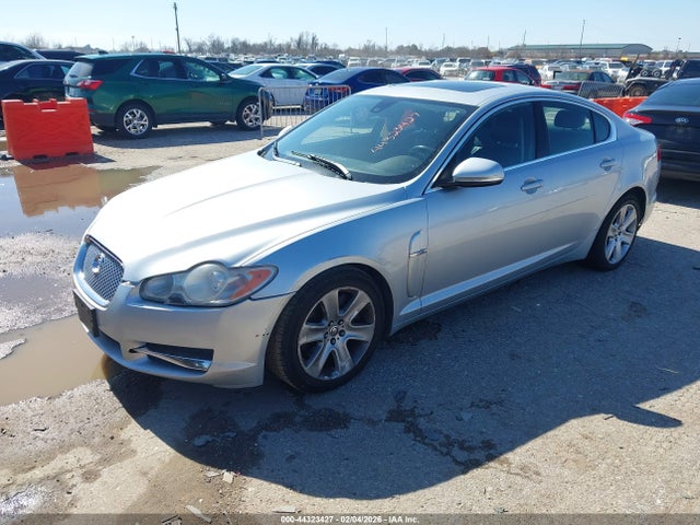 2011 JAGUAR XF SAJWA0FB6BLS12162 Photo 1