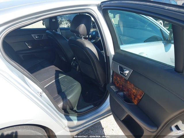 2011 JAGUAR XF SAJWA0FB6BLS12162 Photo 7