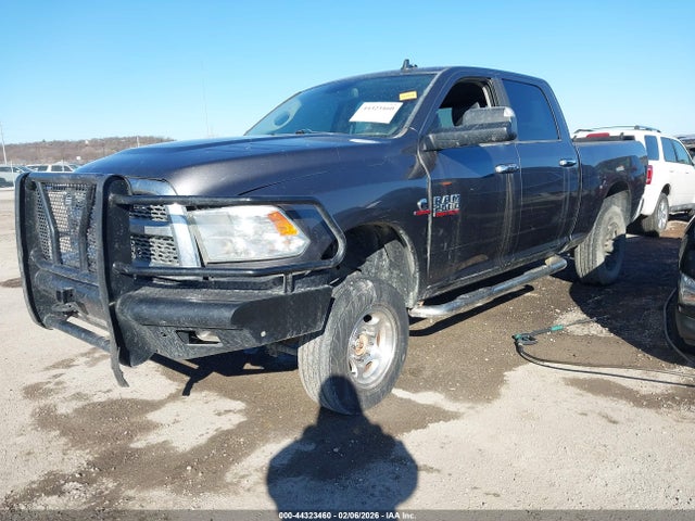 44323460 :رقم المزاد ، 3C6UR5DL5EG145506 vin ، 2014 Ram 2500 Lone Star مزاد بيع