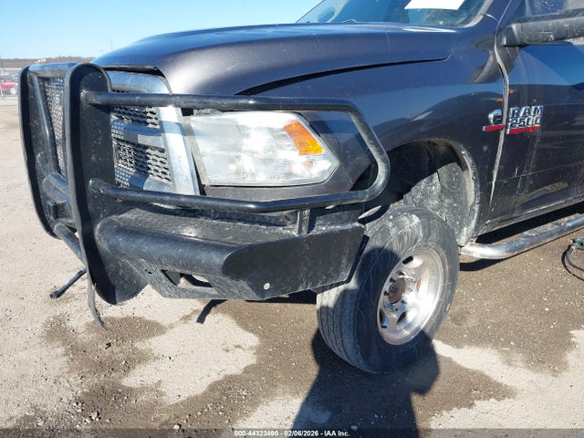 44323460 :رقم المزاد ، 3C6UR5DL5EG145506 vin ، 2014 Ram 2500 Lone Star مزاد بيع