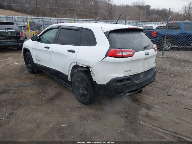 1C4PJMAB3FW678587 Jeep Cherokee Sport