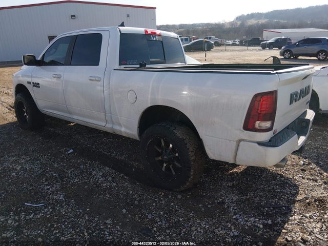 44323512 :رقم المزاد ، 1C6RR7UT1HS617358 vin ، 2017 Ram 1500 Night  4x4 6'4 Box مزاد بيع