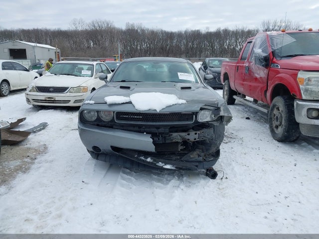 2012 Dodge Challenger Sxt მანქანა იყიდება აუქციონზე, vin: 2C3CDYAG7CH243689, აუქციონის ნომერი: 44323525