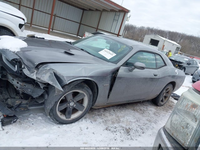 2012 Dodge Challenger Sxt მანქანა იყიდება აუქციონზე, vin: 2C3CDYAG7CH243689, აუქციონის ნომერი: 44323525