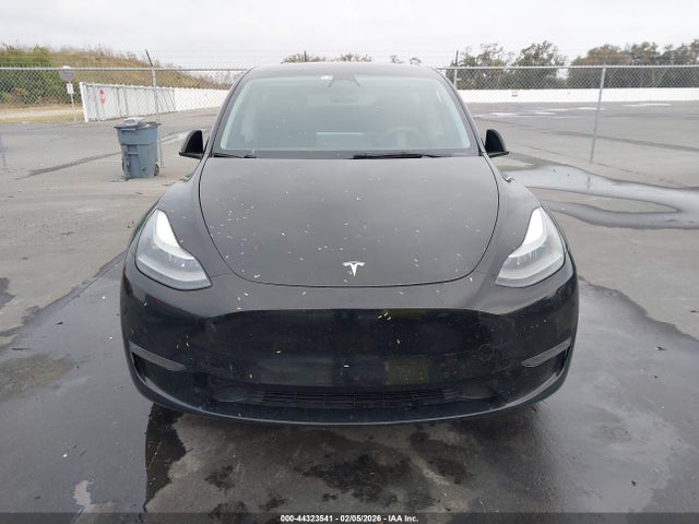7SAYGDEF3NF457819 Tesla Model Y Performance Dual Motor All-wheel Drive