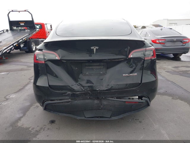 7SAYGDEF3NF457819 Tesla Model Y Performance Dual Motor All-wheel Drive