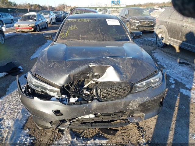 44323557 :رقم المزاد ، 3MW5R7J0XM8C01576 vin ، 2021 Bmw 330i Xdrive مزاد بيع