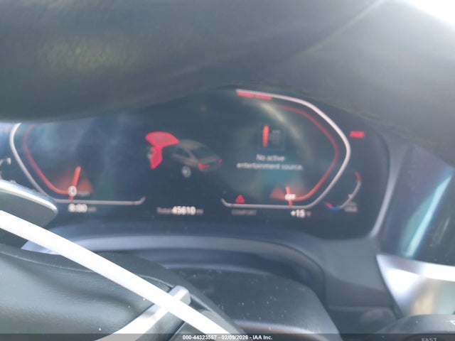 44323557 :رقم المزاد ، 3MW5R7J0XM8C01576 vin ، 2021 Bmw 330i Xdrive مزاد بيع