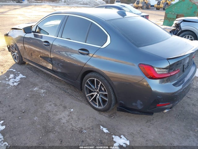 44323557 :رقم المزاد ، 3MW5R7J0XM8C01576 vin ، 2021 Bmw 330i Xdrive مزاد بيع