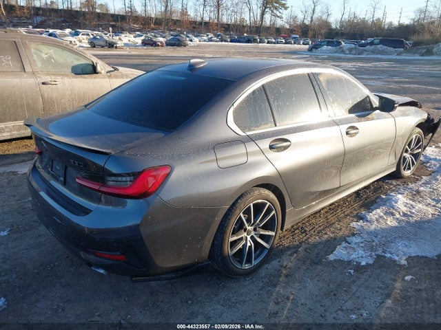 44323557 :رقم المزاد ، 3MW5R7J0XM8C01576 vin ، 2021 Bmw 330i Xdrive مزاد بيع