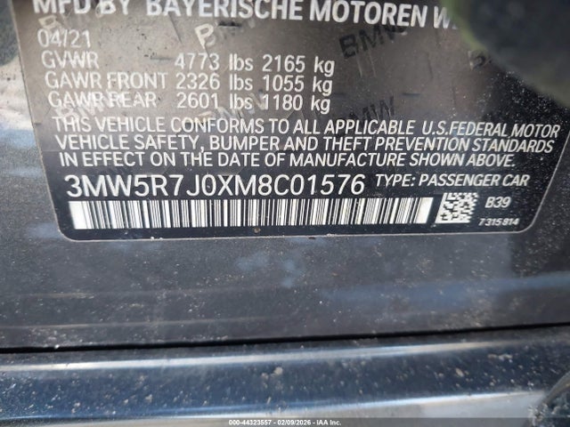 44323557 :رقم المزاد ، 3MW5R7J0XM8C01576 vin ، 2021 Bmw 330i Xdrive مزاد بيع
