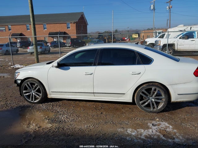 Aukcja sprzedaży 2016 Volkswagen Passat 1.8t R-line, vin: 1VWAT7A30GC047063, numer aukcji: 44323599