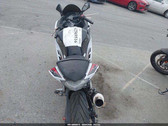 Aukcja sprzedaży 2014 Kawasaki Ex300 B, vin: JKAEX8B18EDA06910, numer aukcji: 44323613