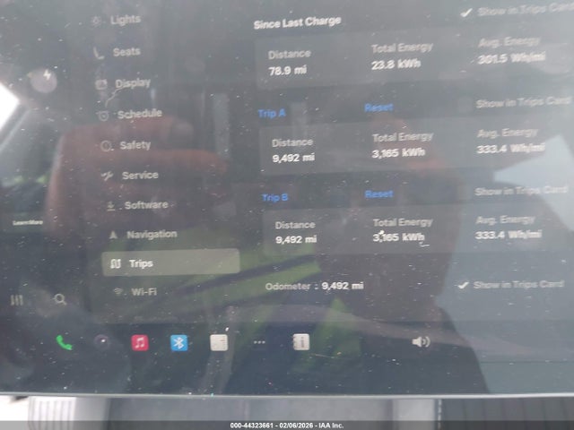 Продаж на аукціоні авто 2024 Tesla Model Y Long Range Dual Motor All-wheel Drive, vin: 7SAYGDEE1RF204639, номер лоту: 44323661