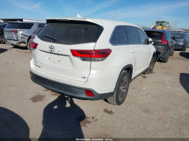 2019 TOYOTA HIGHLANDER 5TDZZRFH0KS349156 Photo 3