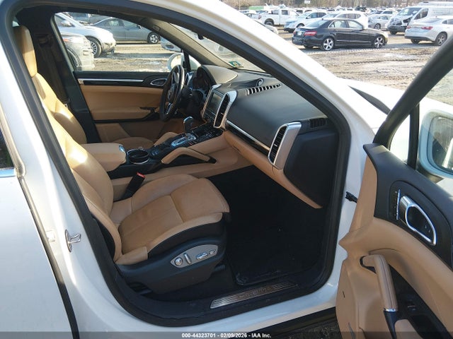 2016 PORSCHE CAYENNE WP1AA2A22GKA37836 Photo 4