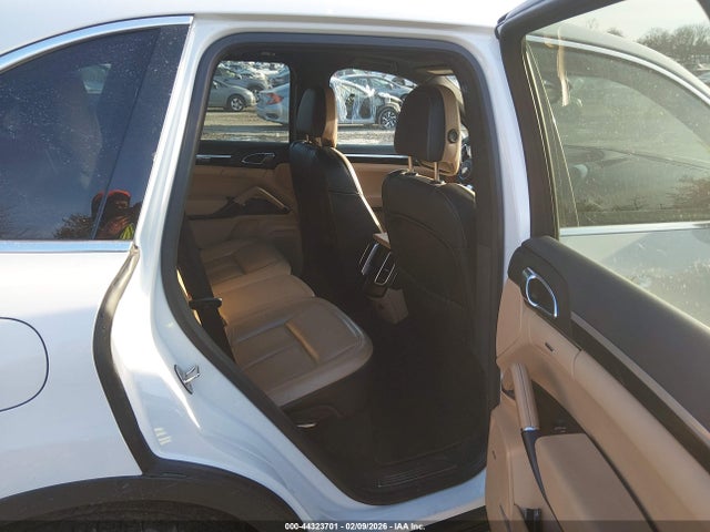 2016 PORSCHE CAYENNE WP1AA2A22GKA37836 Photo 7