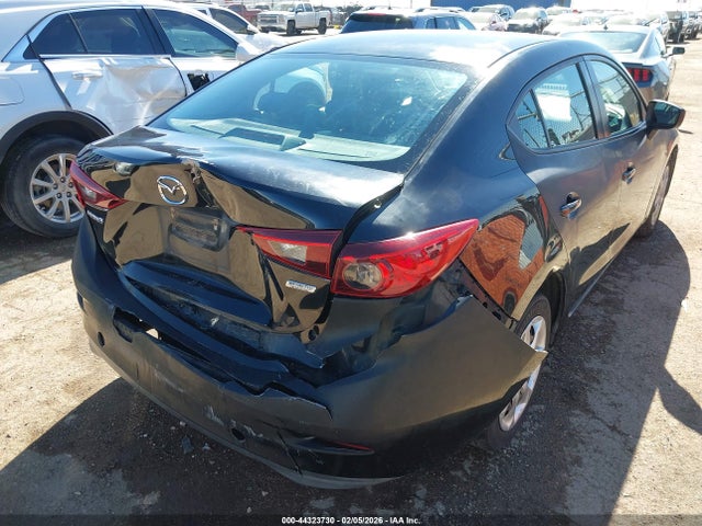Продажа на аукционе авто 2015 Mazda Mazda3 I Sport, vin: 3MZBM1U75FM180010, номер лота: 44323730